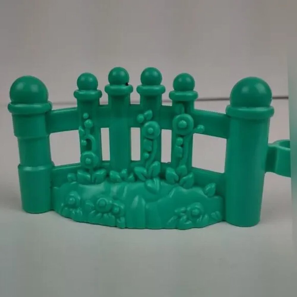 FISHER PRICE Little People Playtime Pals Sweet Sounds Home One Fence Piece